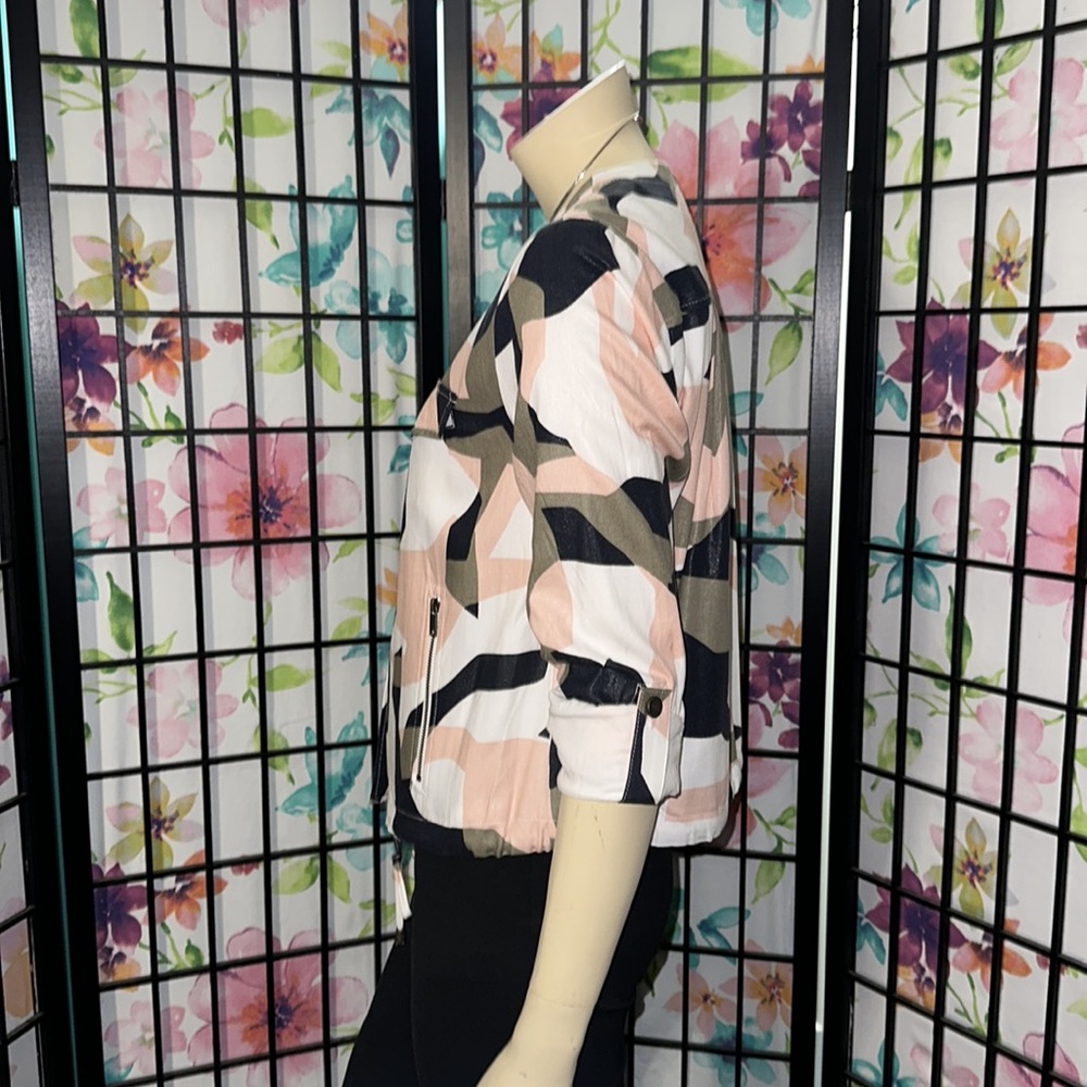 DKNY Geometric Jacket - Picture 4 of 13